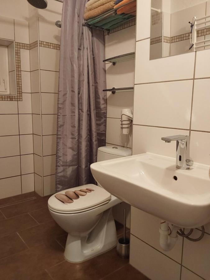 Apartamento Kleines Zuhause Magdeburgo Exterior foto