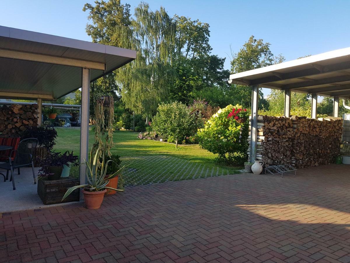 Apartamento Kleines Zuhause Magdeburgo Exterior foto